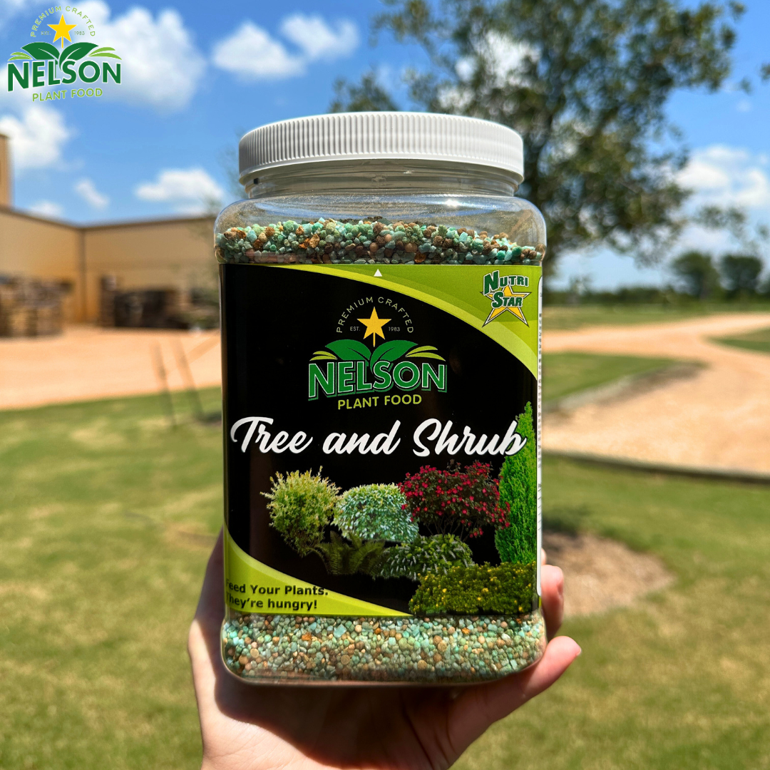 shrub and plant fertilizer NutriStar Tree & Shrub 4 lb JAR